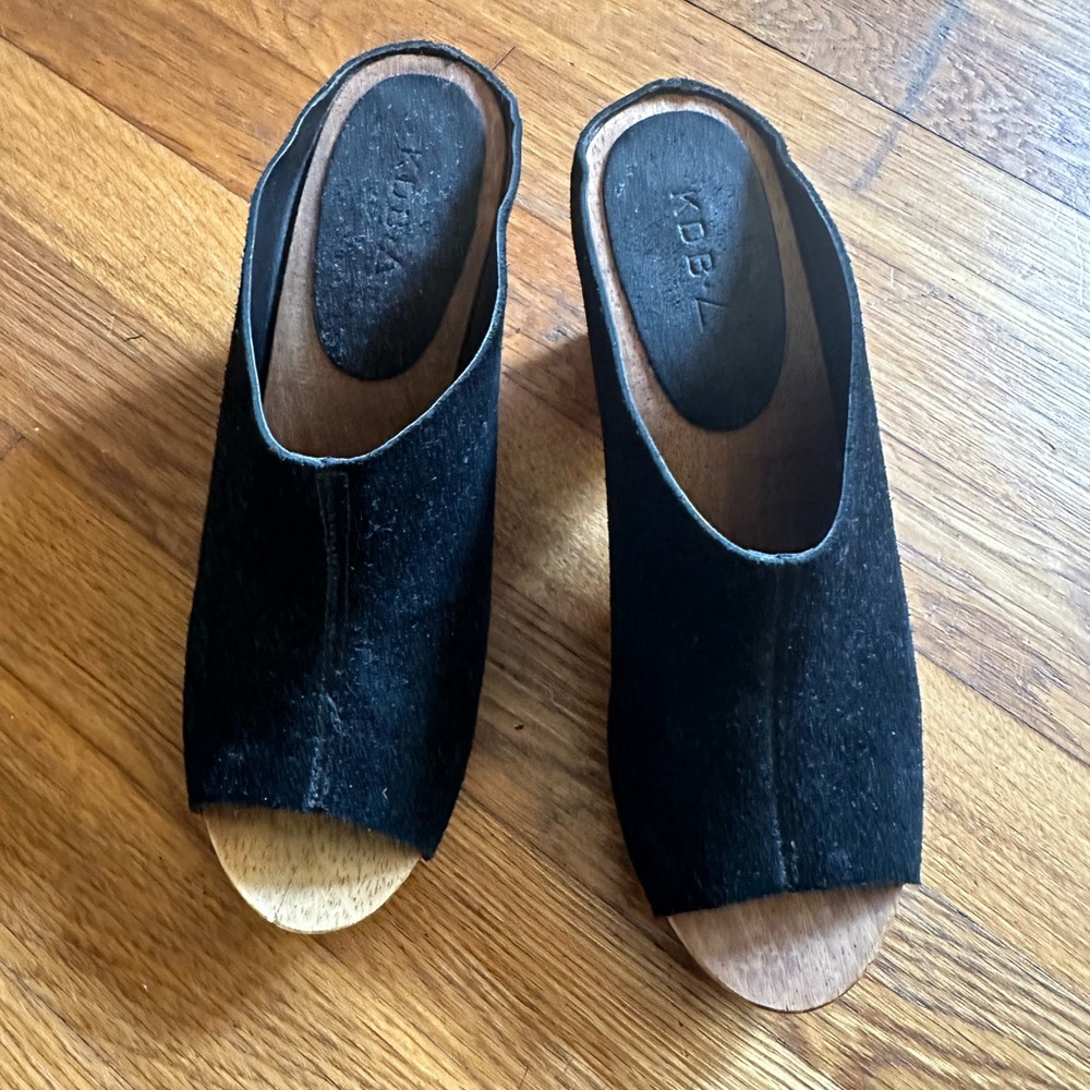 KDB Kelsey Dagger Brooklyn Shoes Black Mules 7 Wooden Suede